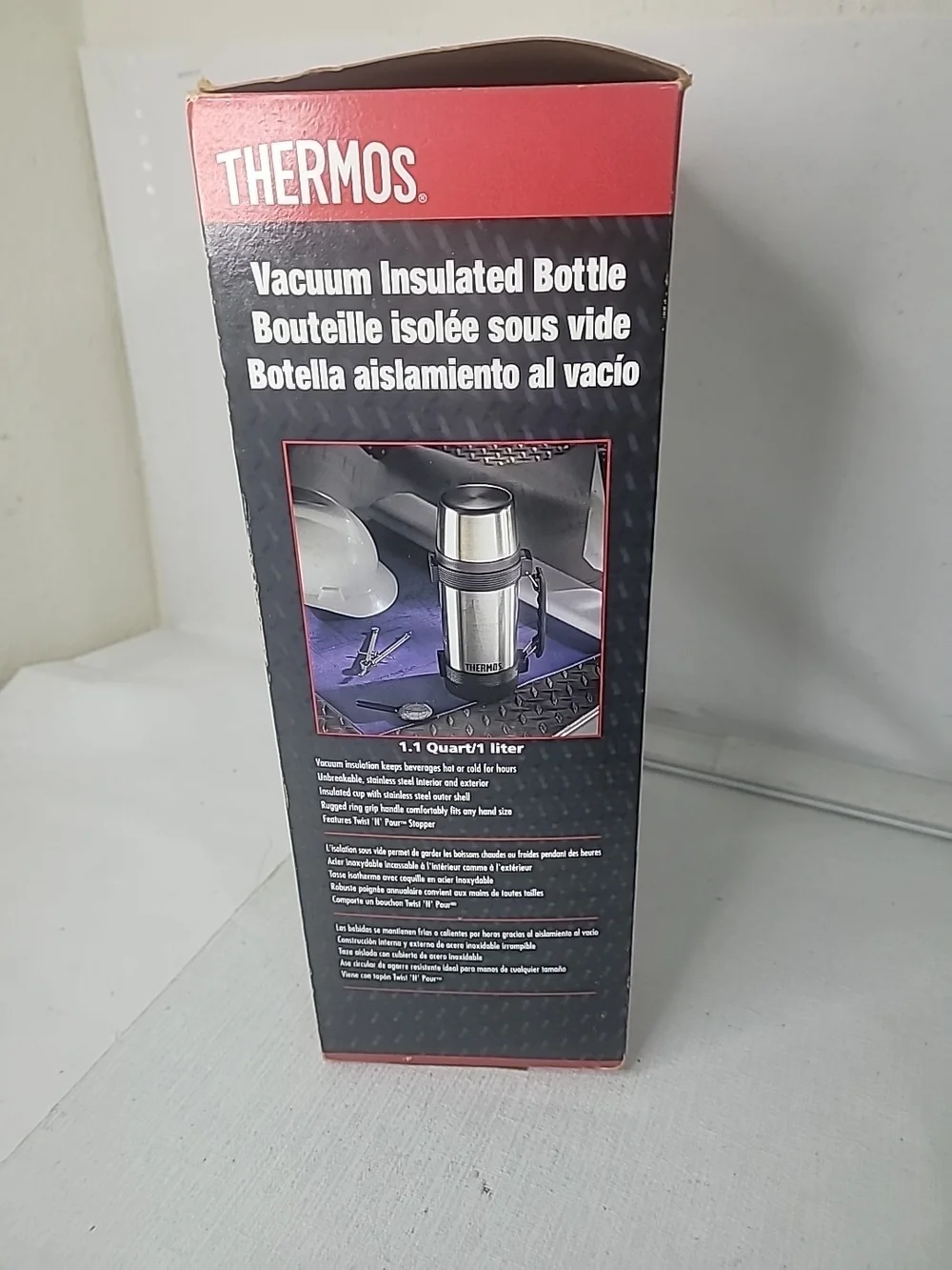 Thermos vacuum insulated